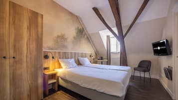 標準雙人房 | 書桌、搖籃/嬰兒床、折疊床/加床、床單