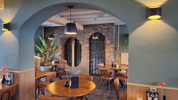 2 Restaurants, Frühstück