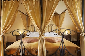 In-room safe, individually decorated, individually furnished, desk