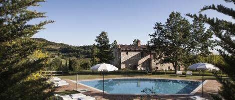 Outdoor pool, sun loungers