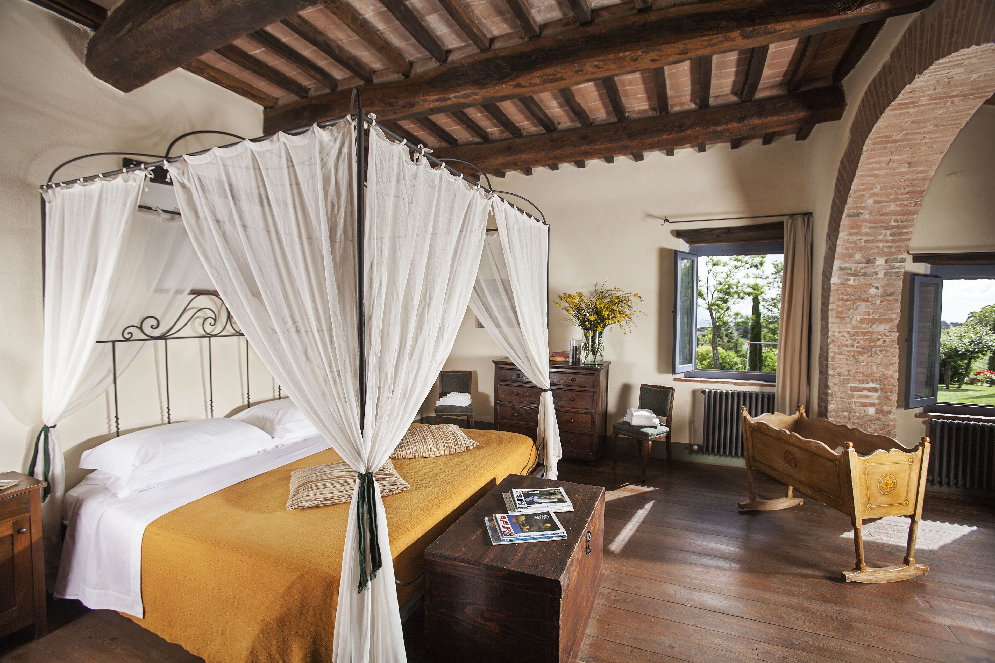 Suite Luxury, 1 letto king, bagno privato, piano elevato | Una cassaforte in camera, una scrivania