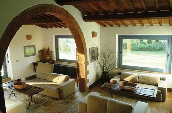 Luxury-Suite, 1 King-Bett, eigenes Bad, Erdgeschoss | Wohnzimmer