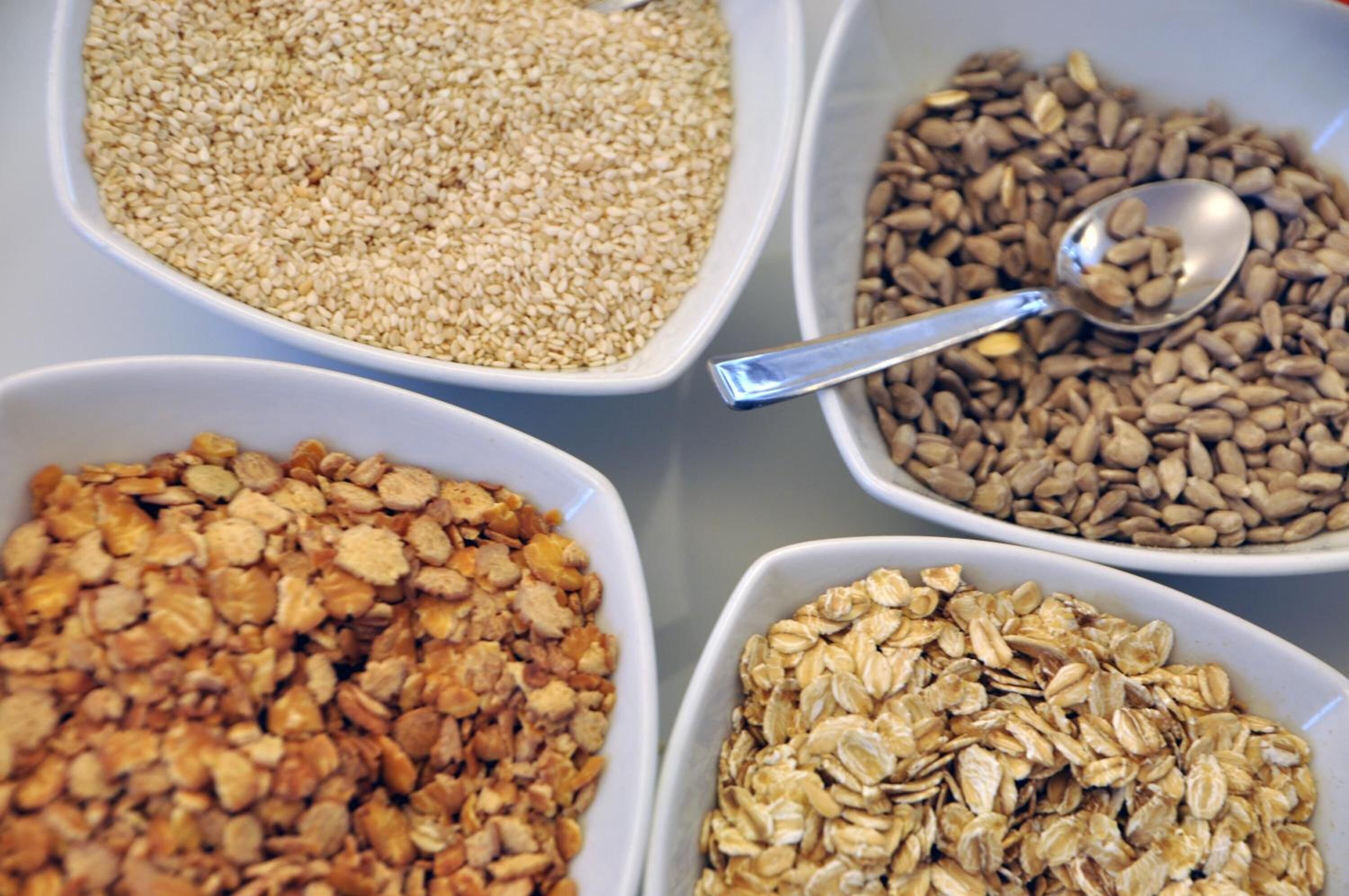 lunch and dinner served, italian cuisine