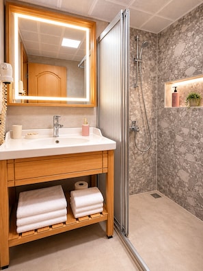 Comfort Double or Twin Room, Multiple Beds | Bathroom | Hair dryer, slippers, towels, soap - Marmara Guesthouse (Istanbul)