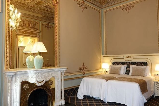 Premium bedding, down duvets, Select Comfort beds, in-room safe