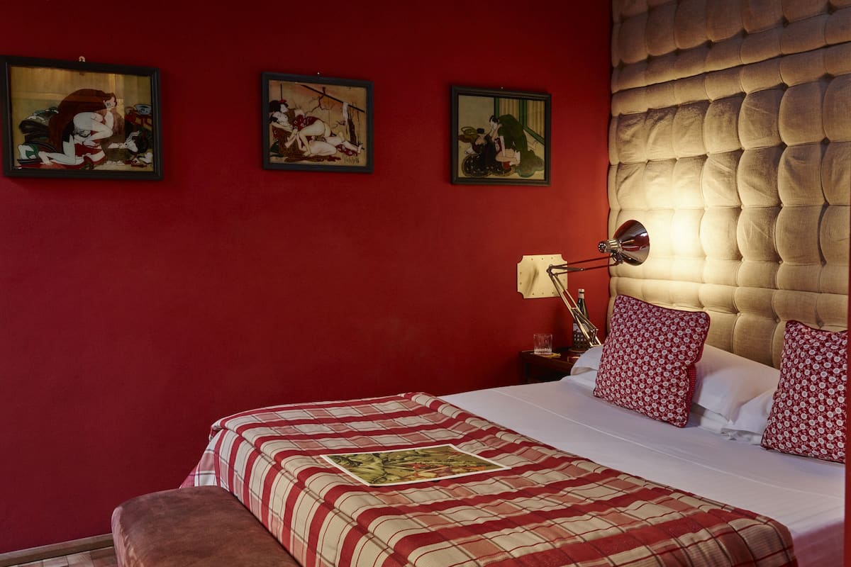 Classic Double Room | Hypo-allergenic bedding, down comforters, individually decorated