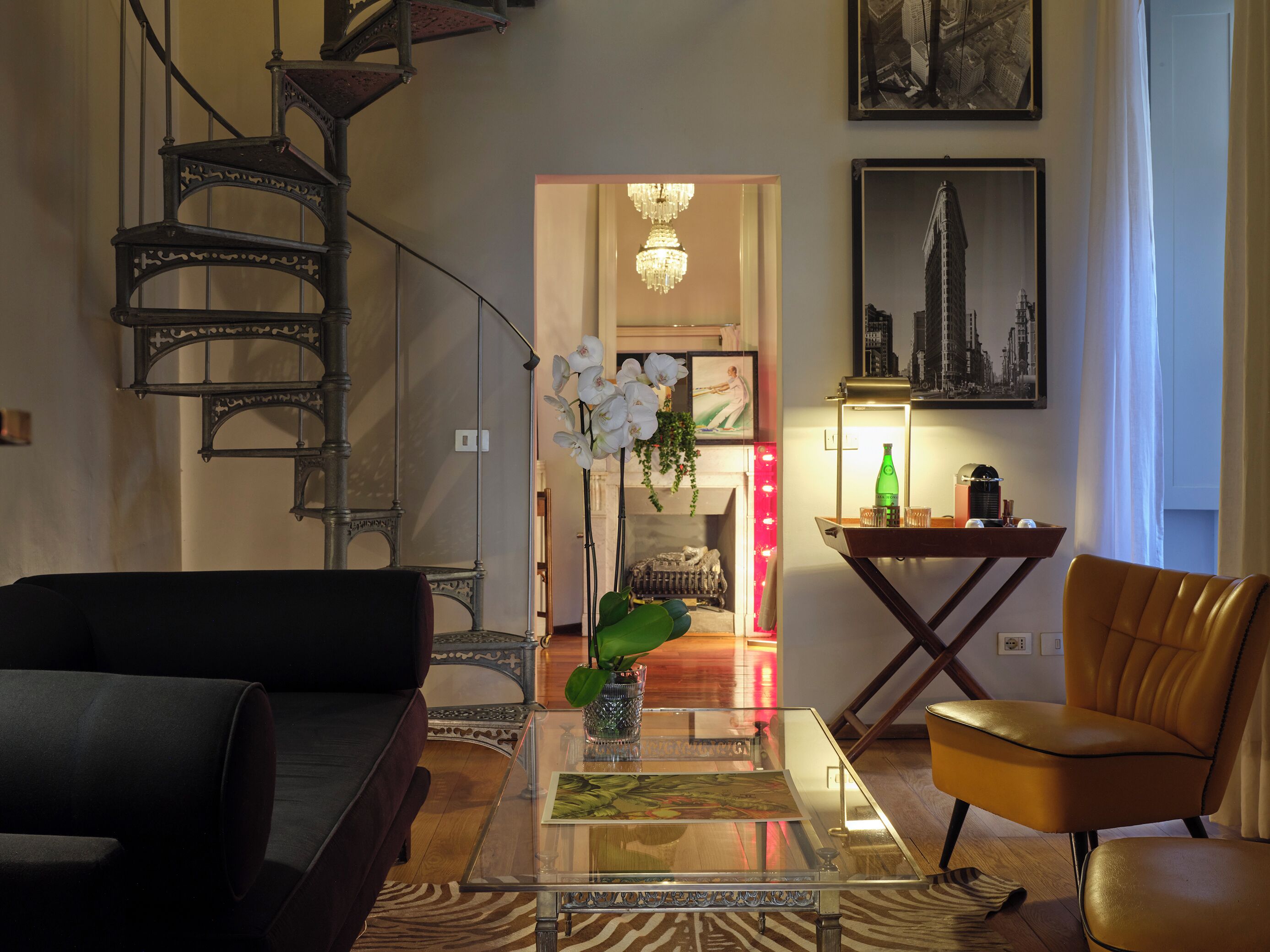 Junior Suite Duplex (su due livelli) | Living area | Flat-screen TV, heated floors