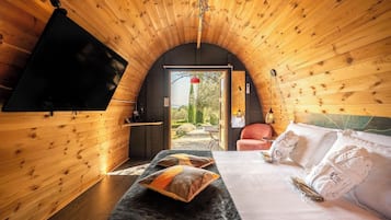 Glamour Eco-suite (+ SPA) | Minibar, blackout drapes, free WiFi, bed sheets