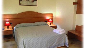 Double Room | Premium bedding, down comforters, desk, blackout drapes