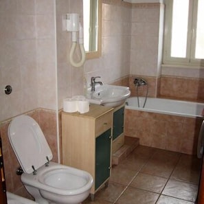 Quarto casal, banheiro privativo | Banheiro