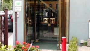 施設の入り口