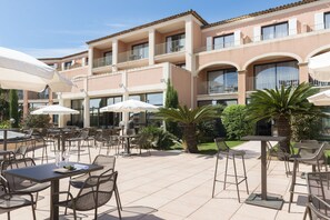 ลานระเบียง/นอกชาน