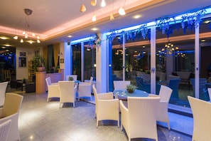 Bar (en el alojamiento)