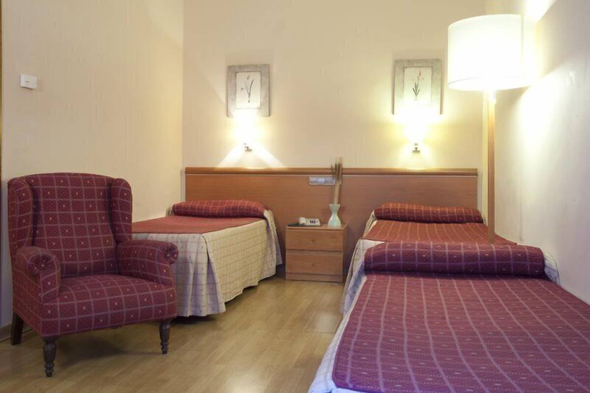 Penthouse, Non Smoking | In-room safe, iron/ironing board (on request), WiFi (free)