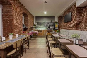 Breakfast area - B&B Hotel Madrid Centro Plaza Mayor (Madrid)