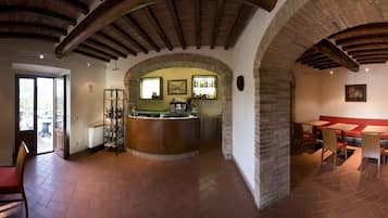 Abre todos los días (con vistas al jardín)