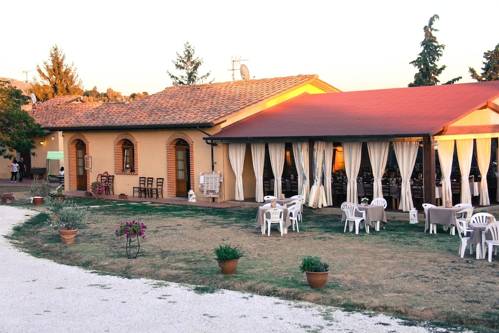 Farmhouse Il Piastrino image