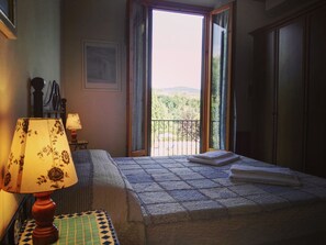 1 habitación, escritorio, camas plegables/adicionales y wifi gratis 