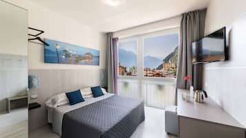 Double Room | 1 quarto, roupas de cama premium, frigobar, cofres nos quartos