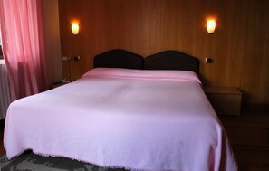 1 bedroom, hypo-allergenic bedding, in-room safe, desk