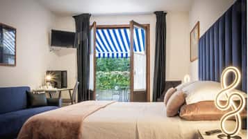 Basic Double Room, Garden View | Hypo-allergenic bedding, in-room safe, desk, soundproofing