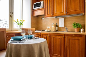 Dining - Piave & Flavia Apartments (Rome)