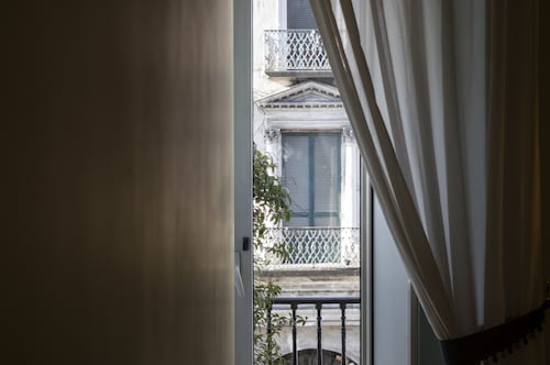 Bonapace Porta Nolana B&B