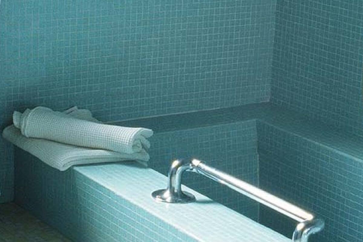 massage/treatment rooms