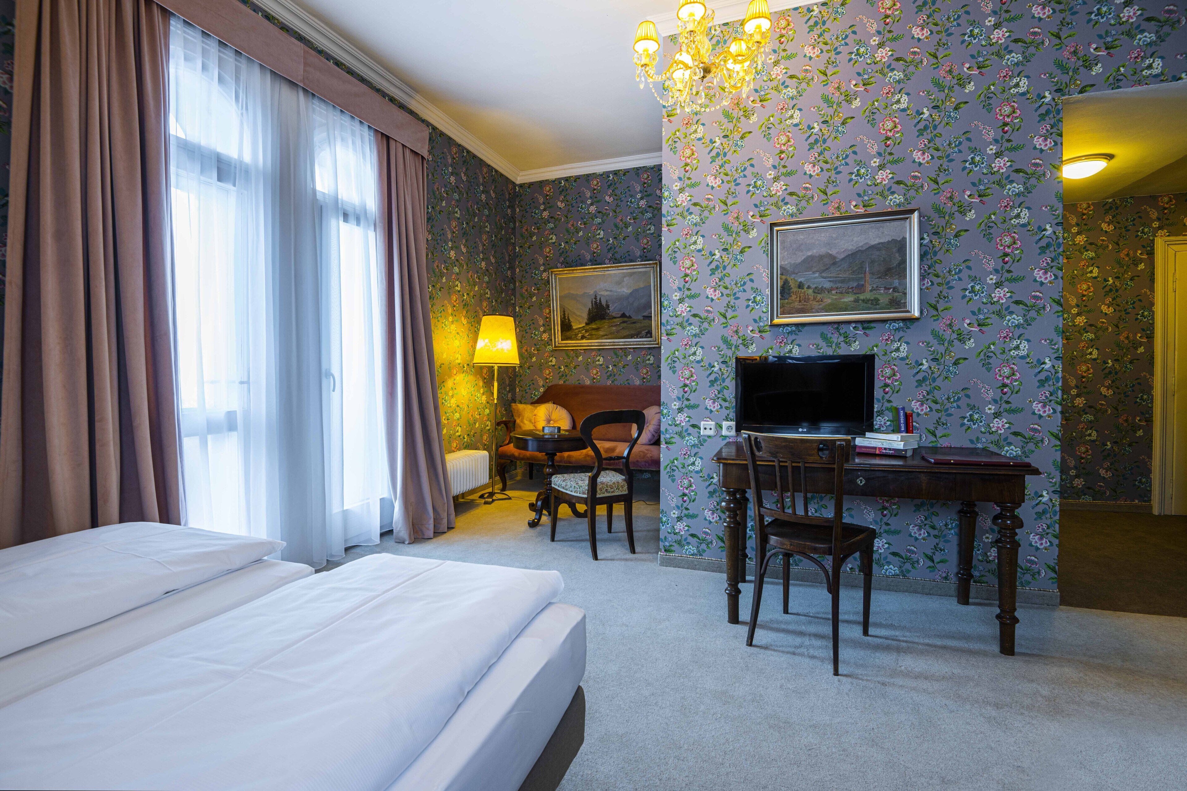 double room, mountain view (excelsior) | hypo-allergenic bedding, down duvets, in-room safe, desk