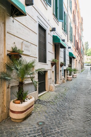 Front of property - Hotel La Rovere (Rome)