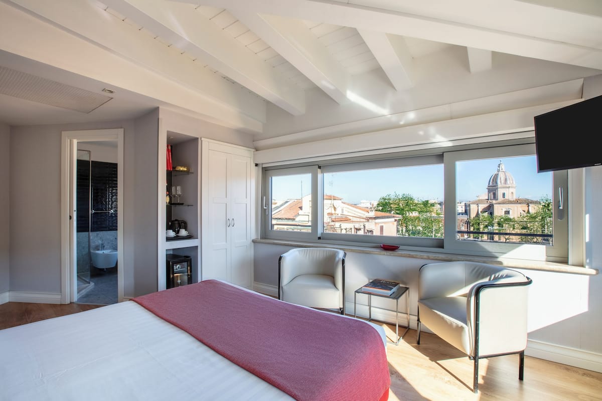 Superior Double or Twin Room, 1 Double or 2 Twin Beds, City View | Frette Italian sheets, premium bedding, down comforters, minibar