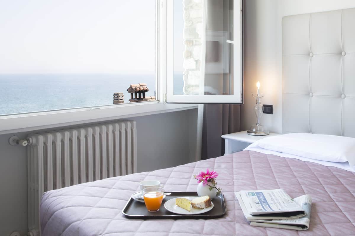 Chambre Simple, vue lac