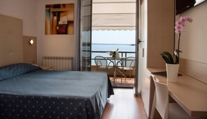 Matelas Select Comfort, coffres-forts dans les chambres, bureau