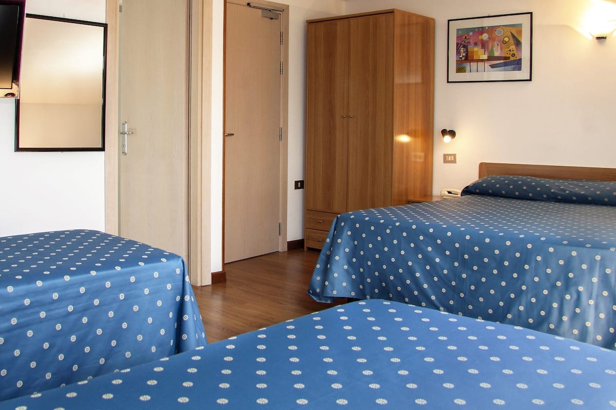 Phòng đôi (Penthouse) | Nệm Select Comfort, két bảo mật tại phòng, bàn
