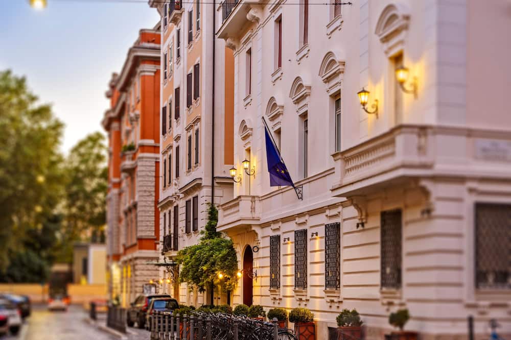 Hotel Locarno