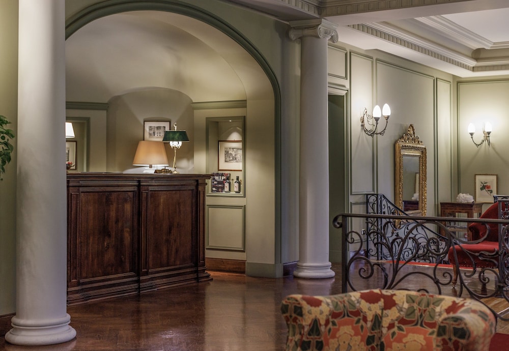 Hotel Locarno by null