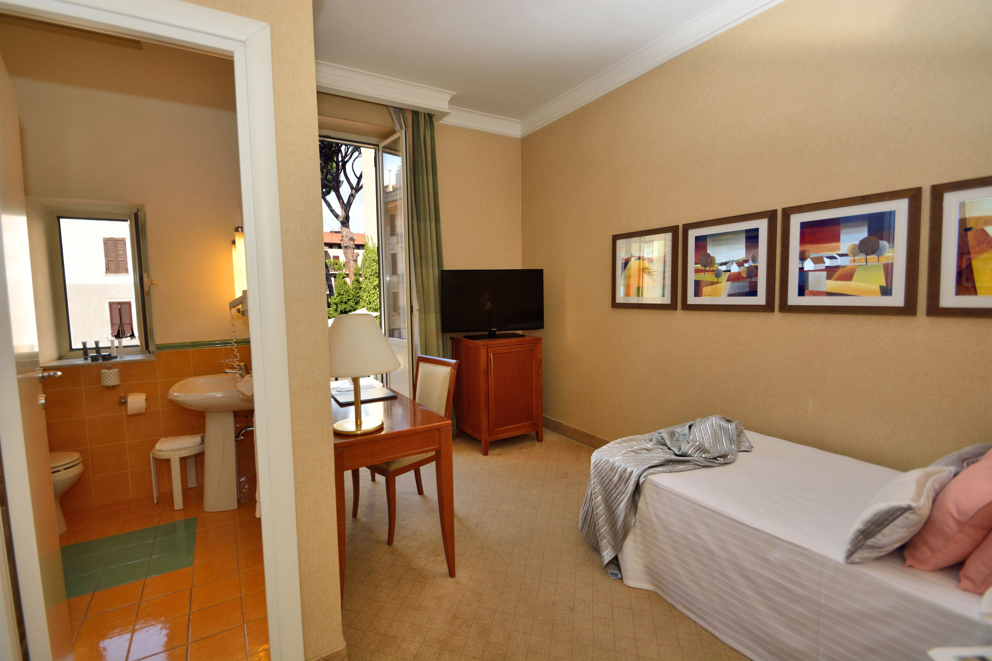 Photo - LH Hotel Lloyd Rome
