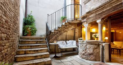 Ca' San Giorgio Relais & Suites