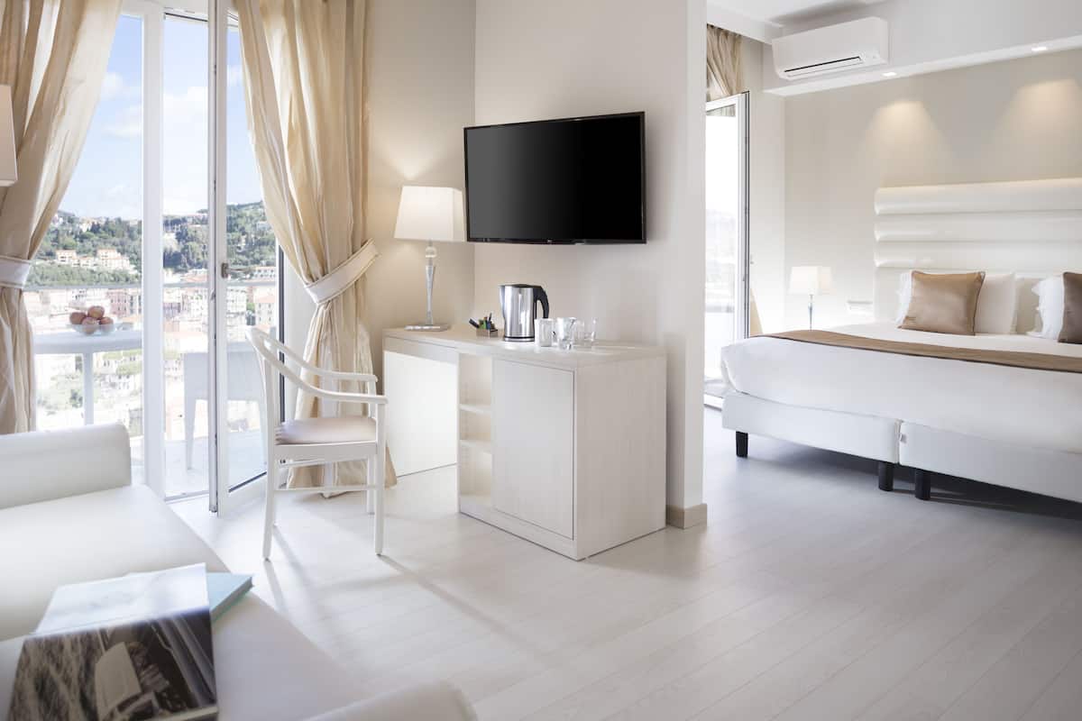 Suite Junior | Seprai Frette Italia, seprai premium, dan selimut bulu angsa