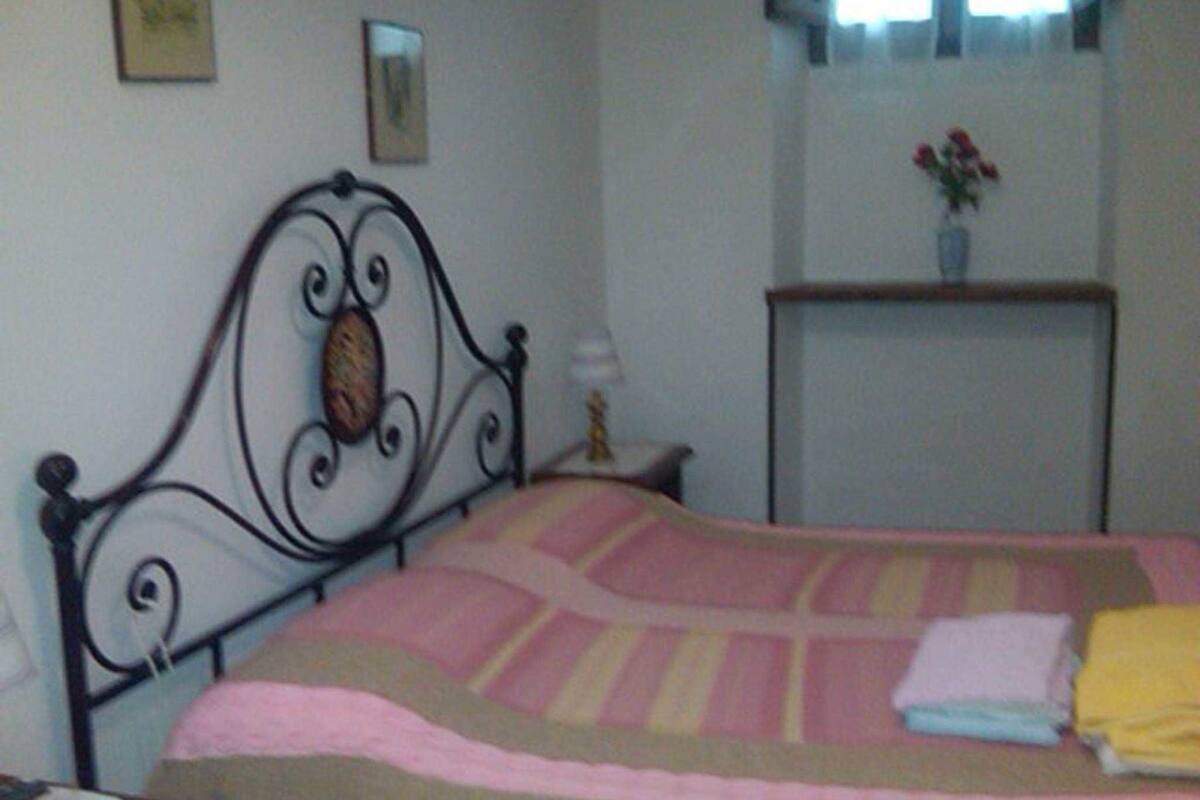 Classic Apartment | 1 bilik tidur, seterika/papan seterika, Wi-fi percuma