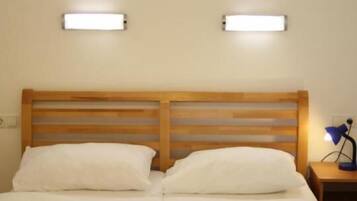 Double Room | Iron/ironing board, free WiFi