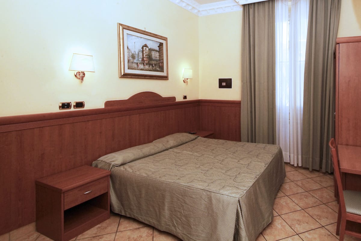 Minibar, in-room safe, individually furnished, desk