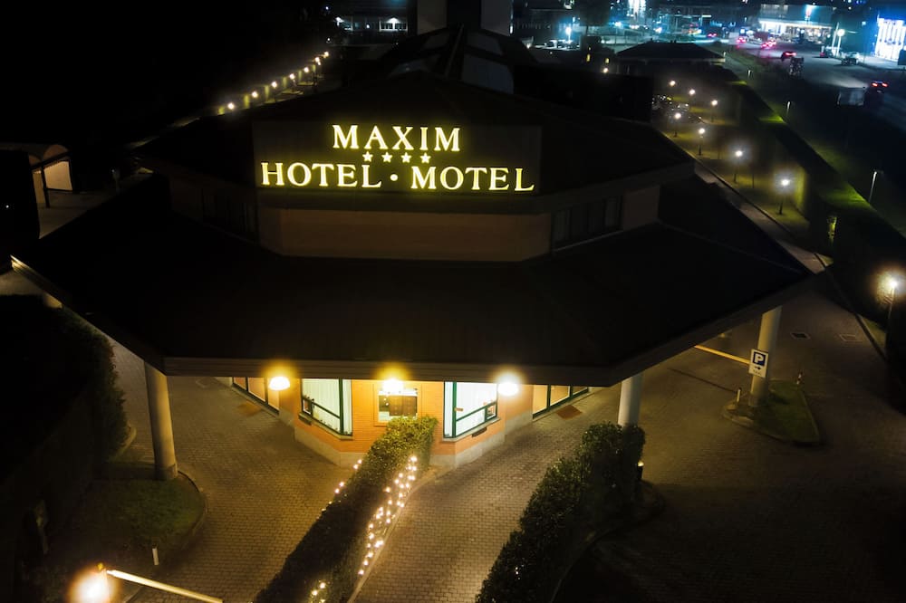 Maxim Hotel