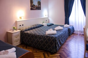 Quad Room with External Bathroom | View from room - Annette (Rome)