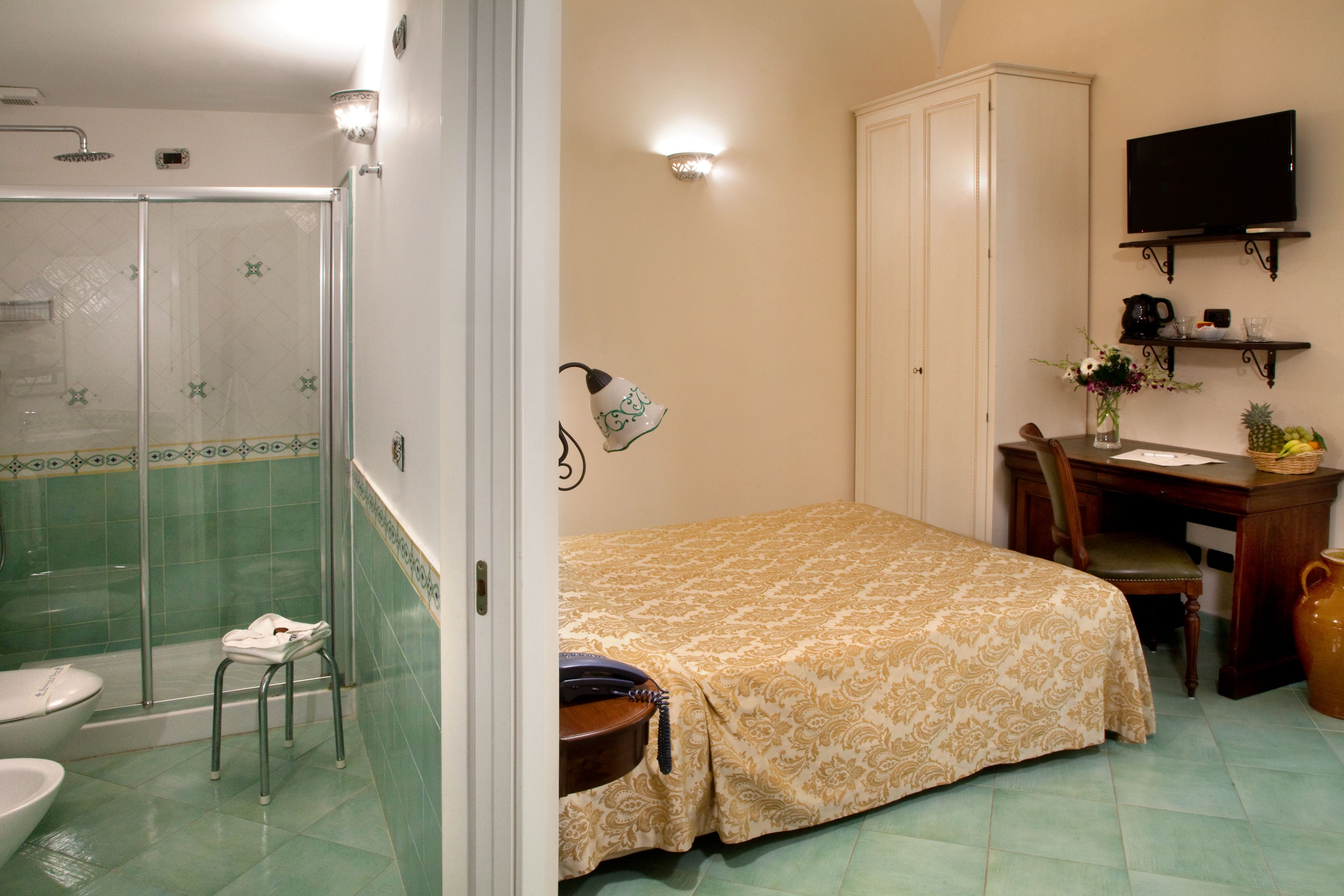 standard room | 1 bedroom, egyptian cotton sheets, premium bedding, minibar