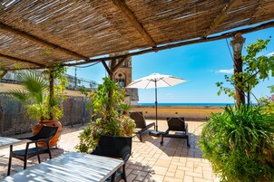 Sundeck
