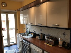 Interior detail - Le Finestre sul Vaticano (Rome)