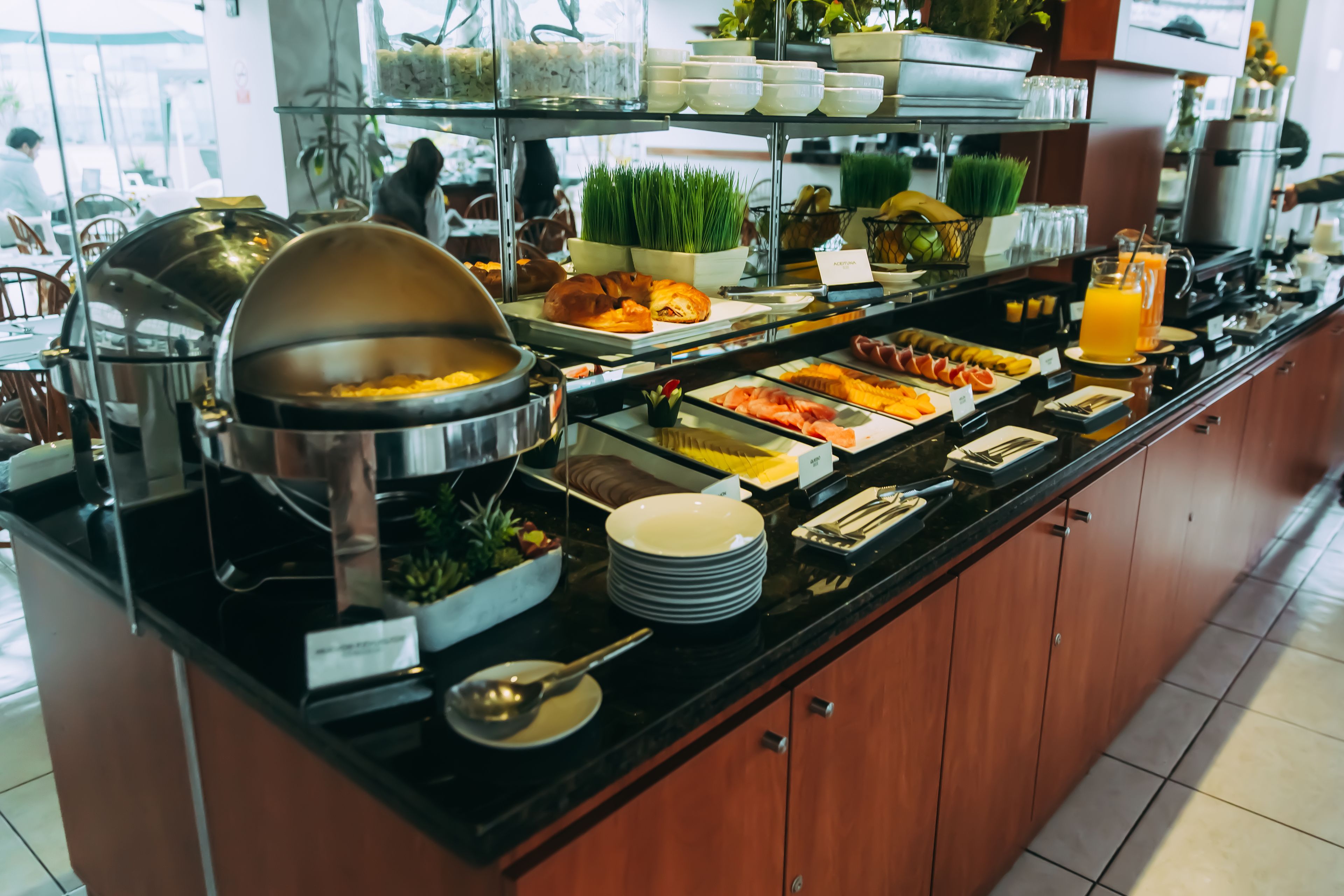 free daily continental breakfast