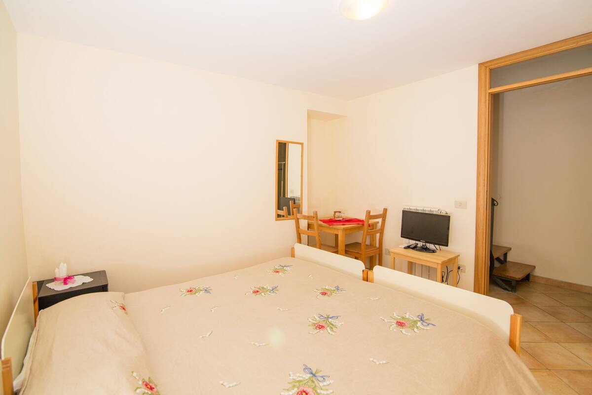 Down duvets, desk, iron/ironing board, free WiFi