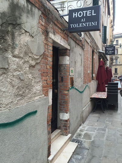 Ai Tolentini